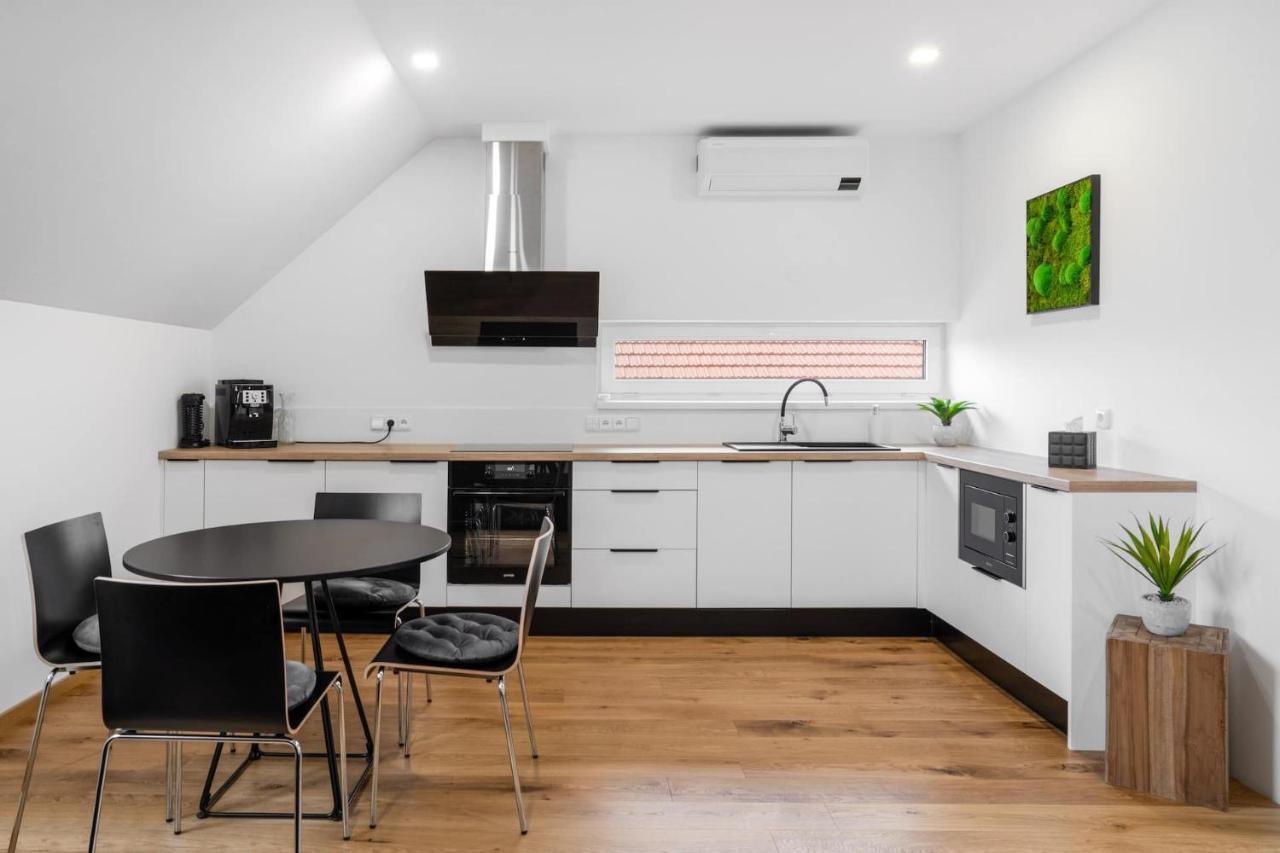 Ferienwohnung Domy Pod Palavou Klentnice Exterior foto